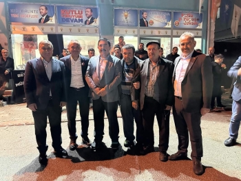 Allah;Birliğimizi, beraberliğimizi ve kardeşliğimizi daim eylesin inşallah.::*::