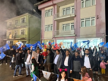 Allah;Birliğimizi, beraberliğimizi ve kardeşliğimizi daim eylesin inşallah.::*::