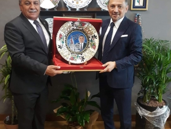 İlçe Başkanımız, İsmail Şafak ile birlikte, Milletvekilimiz,Sn.Ahmet Erbaş'a hayırlı olsun ziyaretinde bulunduk.