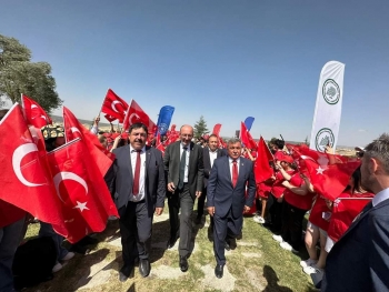 Zafere Giden Yol::*::