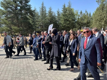 Zafere Giden Yol::*::
